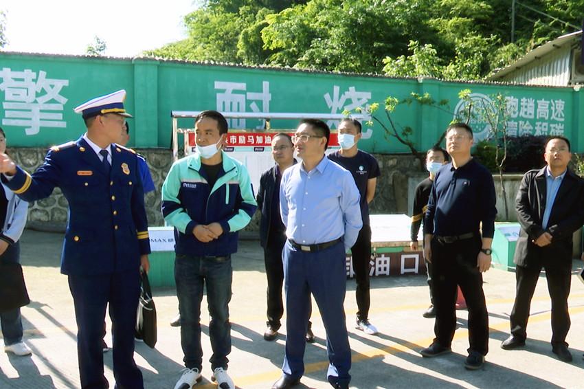 青岛疫情应对最新动态，加油站里的励志故事与自信之光闪耀城市抗疫之路