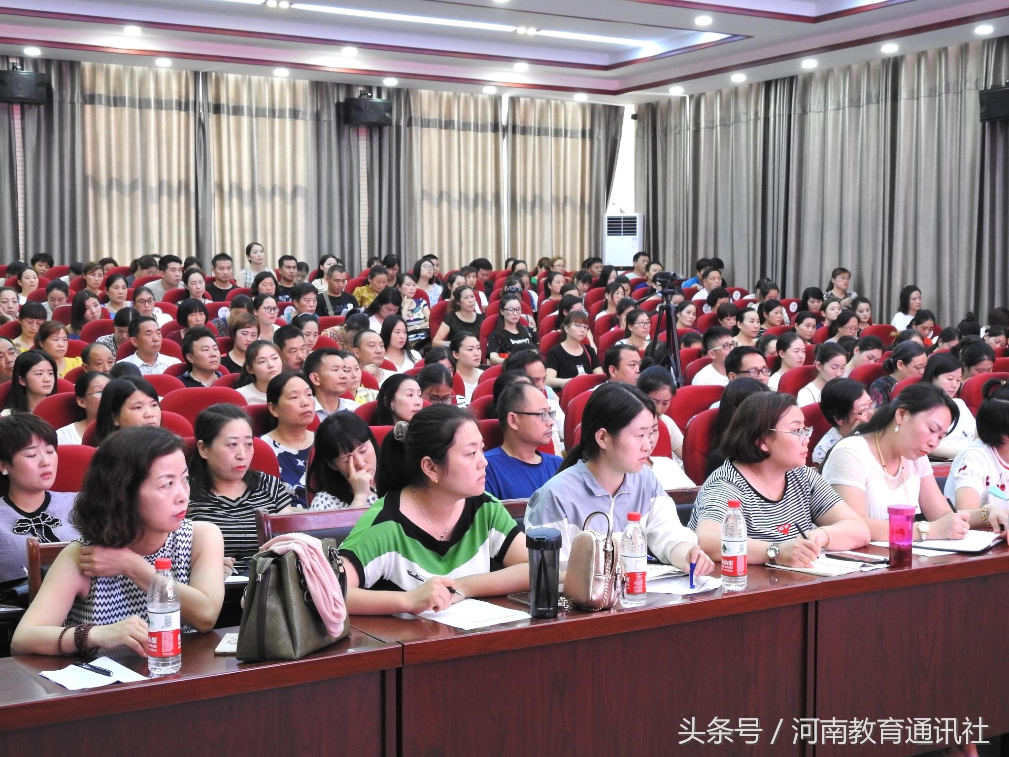 解读最新教育方针，特性、体验、竞争对比与目标用户群体分析