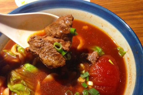 中国本土疫情下的美食探索，小巷中的隐藏宝藏（11月8日最新故事）