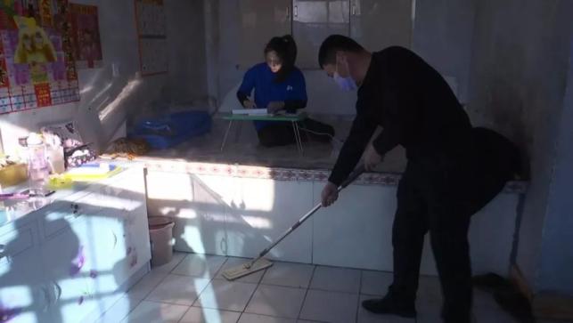 开鲁县棚户区温馨日常，趣事与情感纽带记录