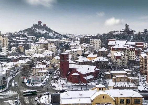 青岛初雪游玩指南，绝美雪景一览无遗！